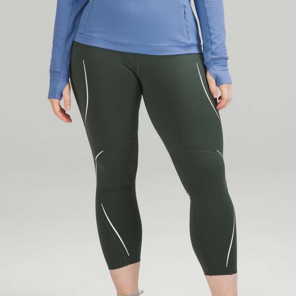 Lululemon Base Pace High-Rise Reflective Tight 22” Smoked Spruce Green 4